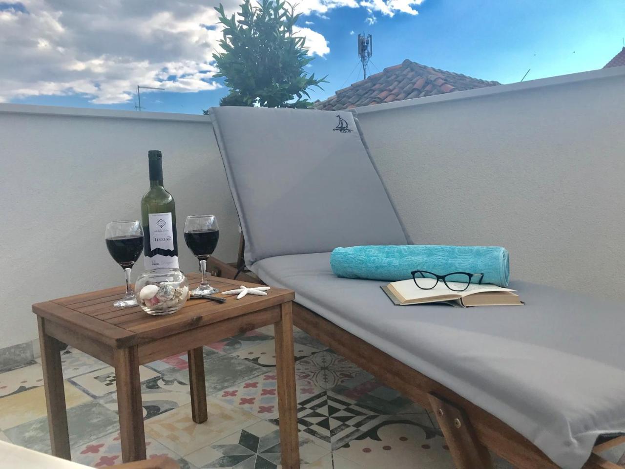 Apartman Bervida Murter Bagian luar foto
