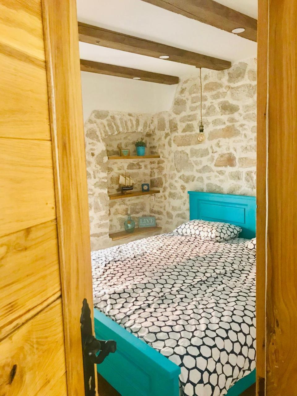 Apartman Bervida Murter Bagian luar foto