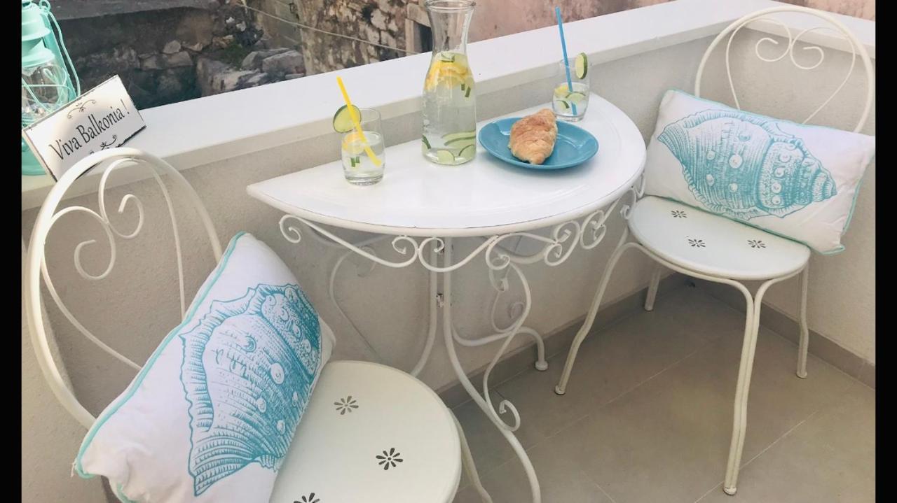 Apartman Bervida Murter Bagian luar foto